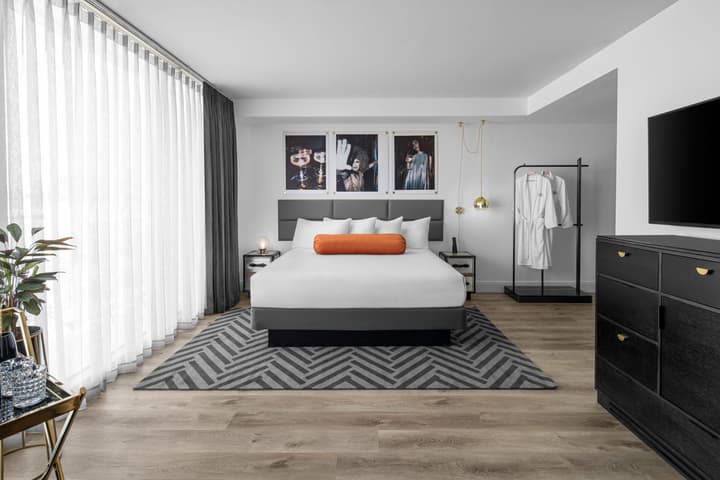 The ENGLISH Hotel, Las Vegas, a Tribute Portfolio Hotel, 21 and over