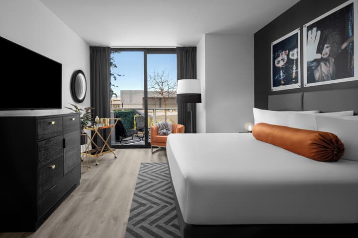 The ENGLISH Hotel, Las Vegas, a Tribute Portfolio Hotel, 21 and over