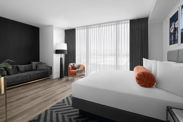 The ENGLISH Hotel, Las Vegas, a Tribute Portfolio Hotel, 21 and over