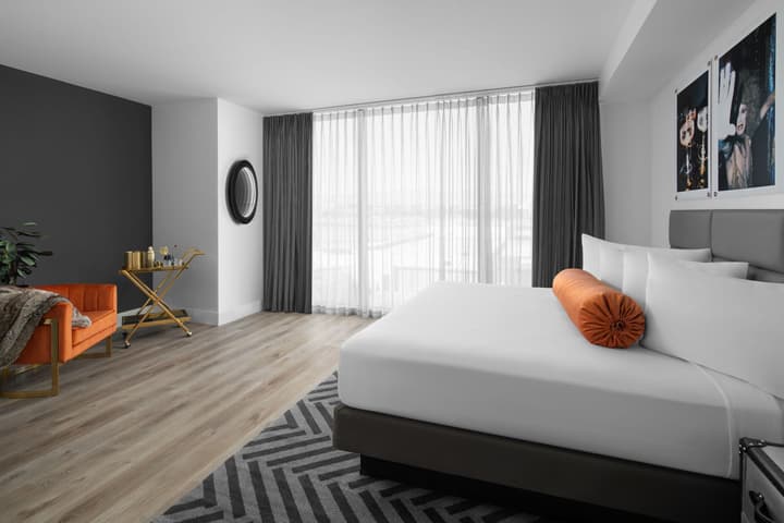 The ENGLISH Hotel, Las Vegas, a Tribute Portfolio Hotel, 21 and over