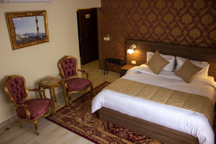 Khan Khediwe Hotel