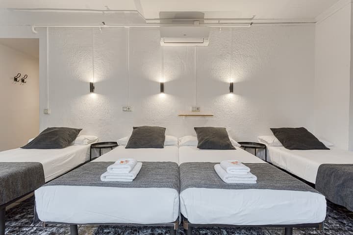 Hostal Bedmates