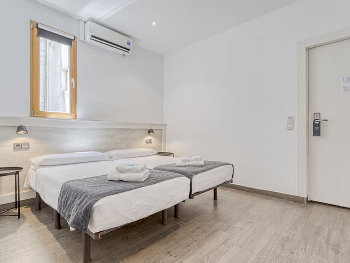 Hostal Bedmates