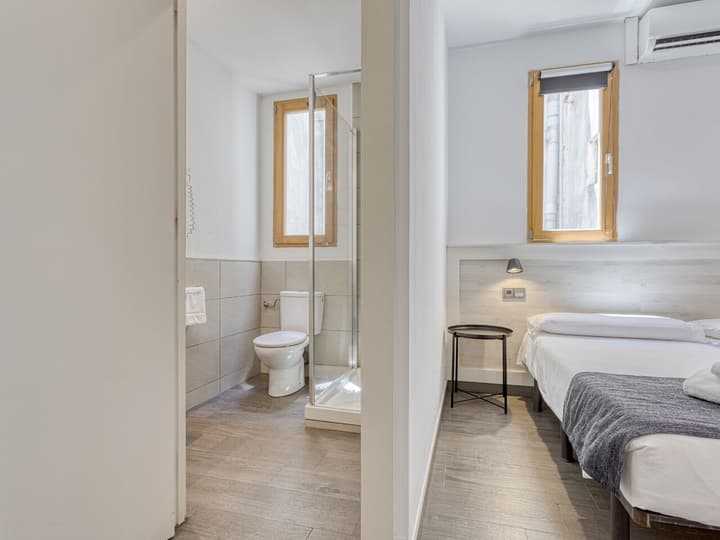 Hostal Bedmates