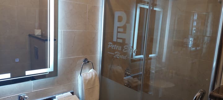 Petra Elite Hotel