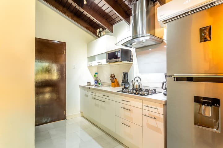 Apartment With Charming Patio+ BBQ Near Beach! Util's