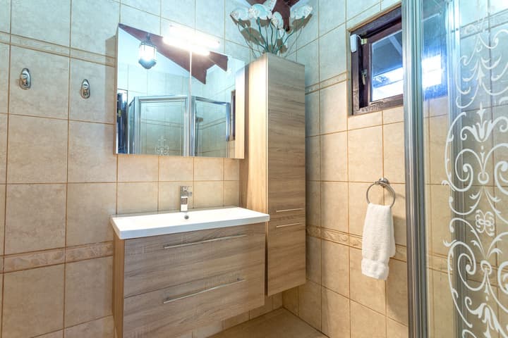 Apartment With Charming Patio+ BBQ Near Beach! Util's