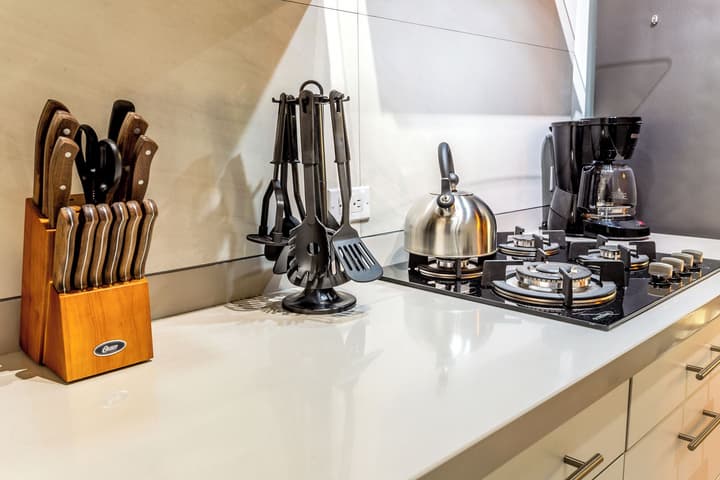 Apartment With Charming Patio+ BBQ Near Beach! Util's