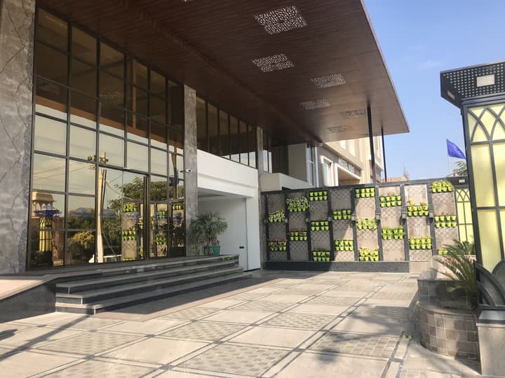 Howard Johnson by Wyndham Udaipur Roop Nagar
