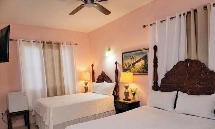 Dela de-Rose Guest House negril Jamaica