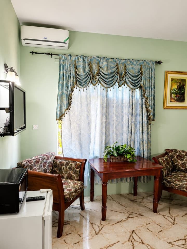 Dela de-Rose Guest House negril Jamaica