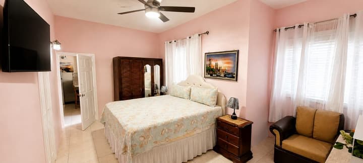 Dela de-Rose Guest House negril Jamaica