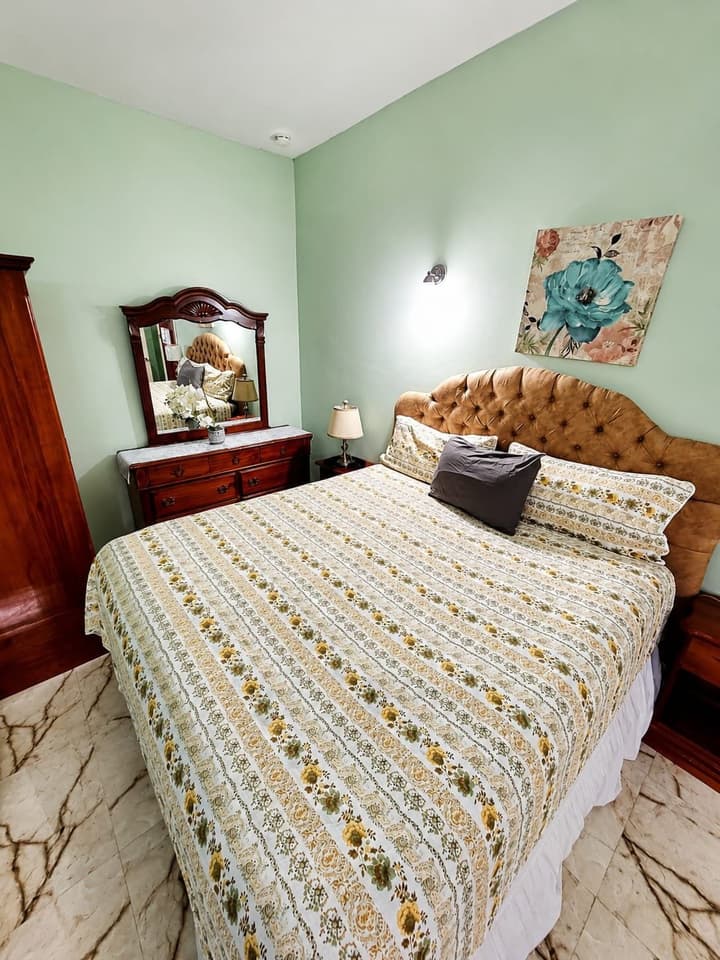 Dela de-Rose Guest House negril Jamaica
