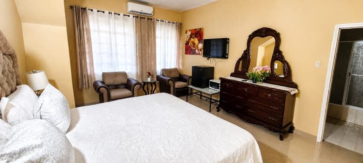Dela de-Rose Guest House negril Jamaica