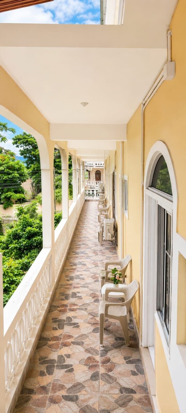 Dela de-Rose Guest House negril Jamaica