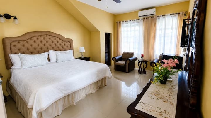 Dela de-Rose Guest House negril Jamaica