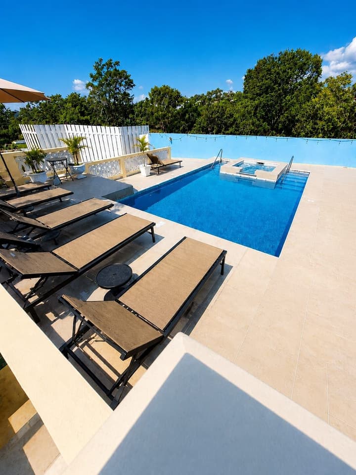 Dela de-Rose Guest House negril Jamaica