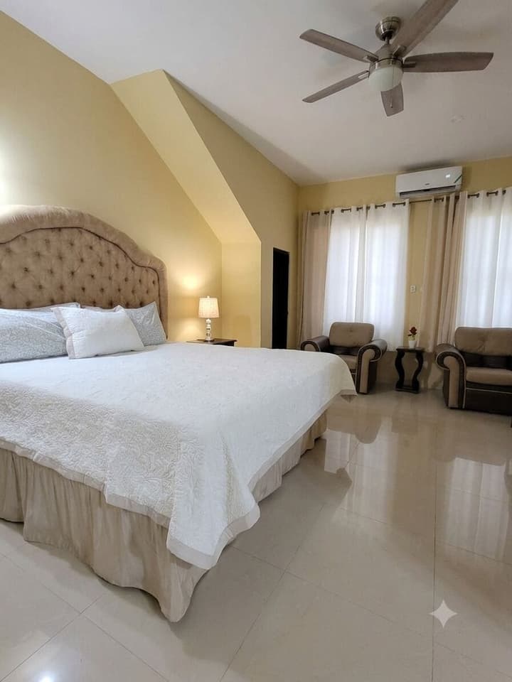 Dela de-Rose Guest House negril Jamaica