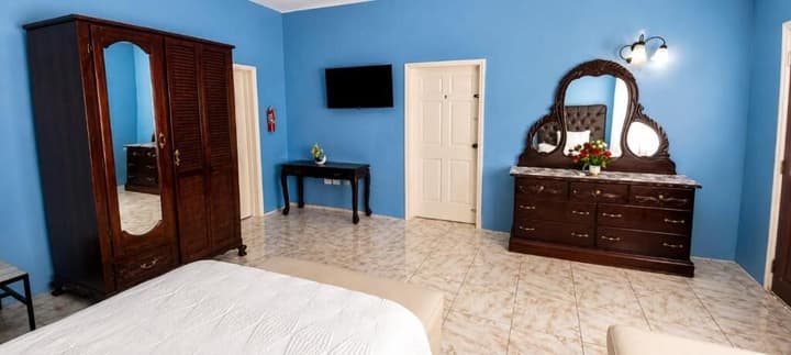 Dela de-Rose Guest House negril Jamaica