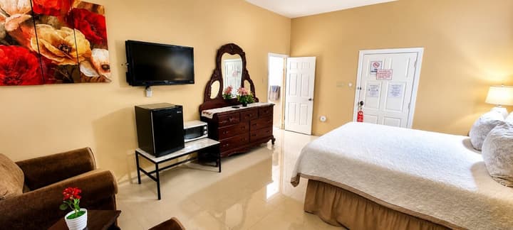 Dela de-Rose Guest House negril Jamaica