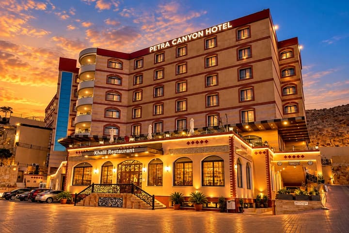 Petra Canyon Hotel