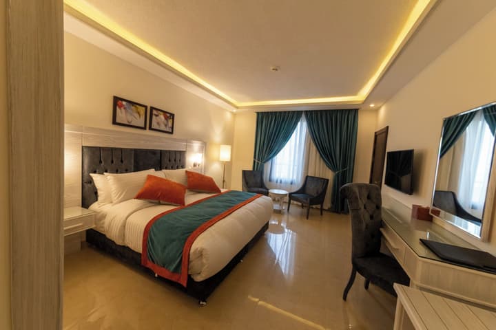 Petra Canyon Hotel