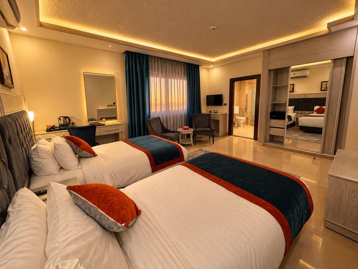 Petra Canyon Hotel