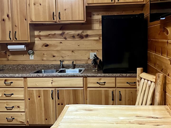 Badlands Frontier Cabins