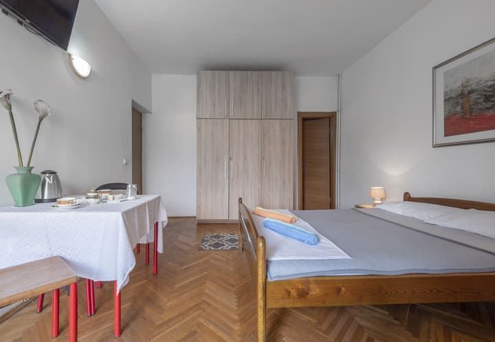 Madra rooms & apartments