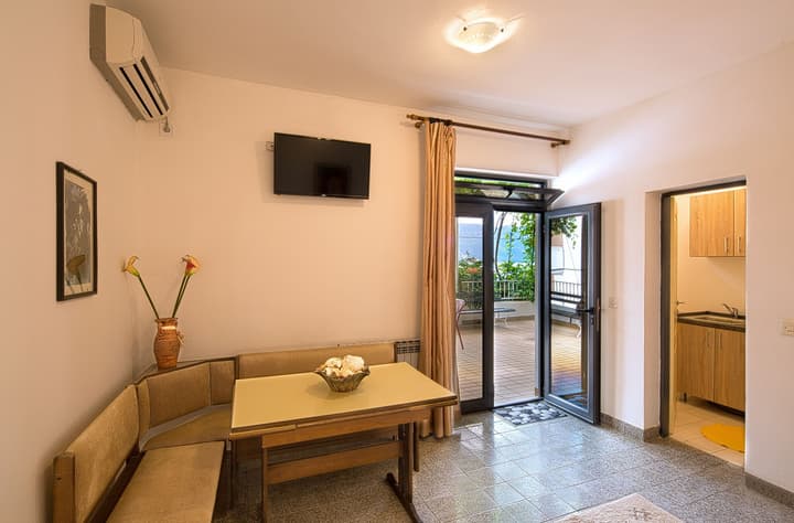 Madra rooms & apartments