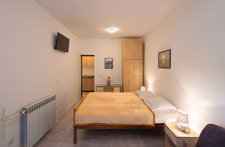 Madra rooms & apartments