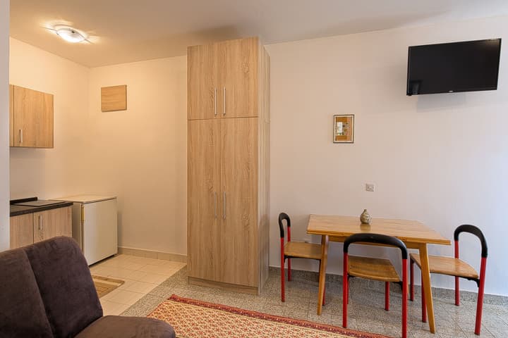 Madra rooms & apartments