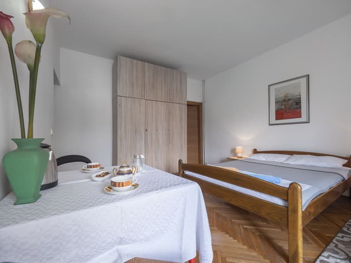 Madra rooms & apartments