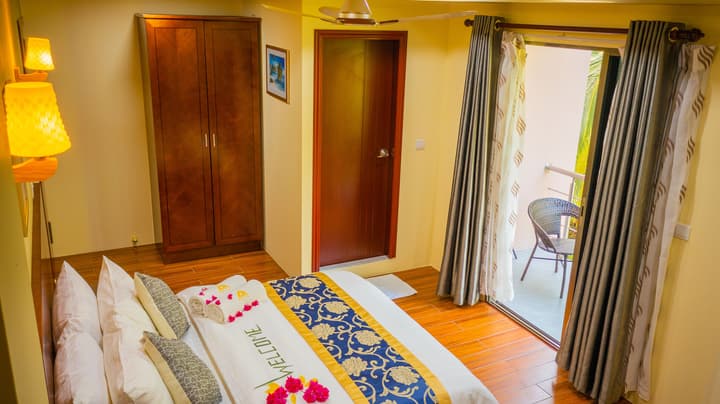 Blue Wave Guest House