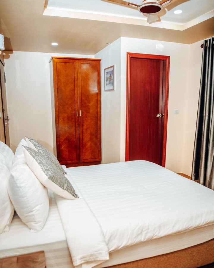 Blue Wave Guest House
