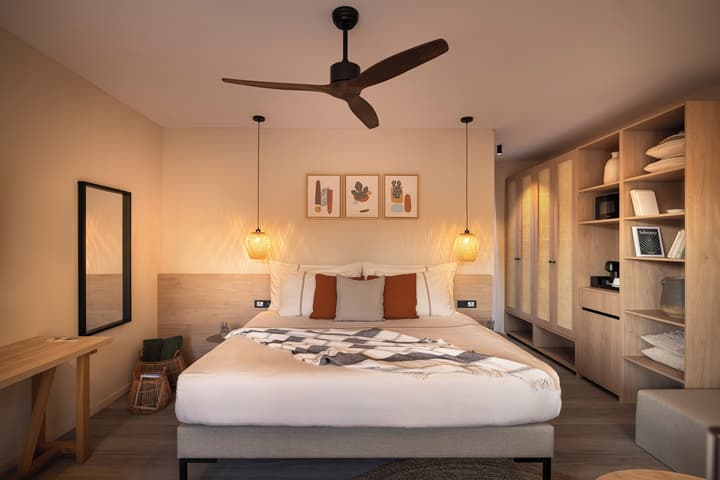 Valamar Amicor Resort
