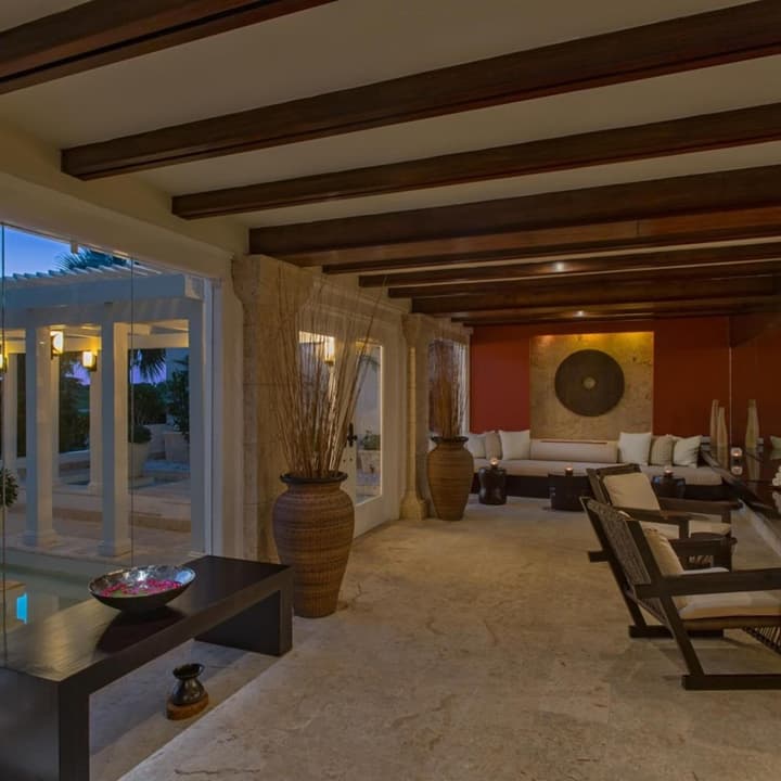 One-of-a-kind Villa With Open Spaces and Amazing Views in Luxury Beach Resort