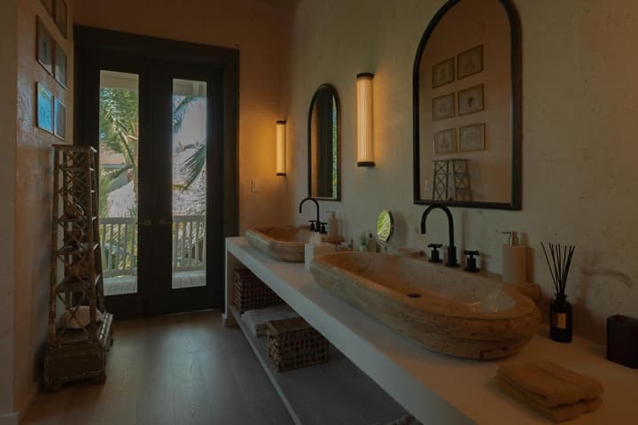 One-of-a-kind Villa With Open Spaces and Amazing Views in Luxury Beach Resort