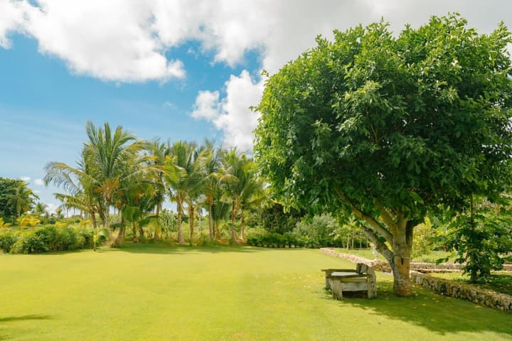 One-of-a-kind Villa With Open Spaces and Amazing Views in Luxury Beach Resort