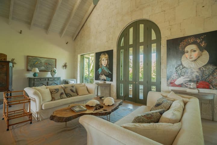 One-of-a-kind Villa With Open Spaces and Amazing Views in Luxury Beach Resort
