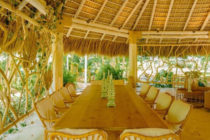 One-of-a-kind Villa With Open Spaces and Amazing Views in Luxury Beach Resort