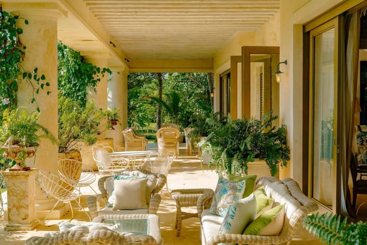 One-of-a-kind Villa With Open Spaces and Amazing Views in Luxury Beach Resort