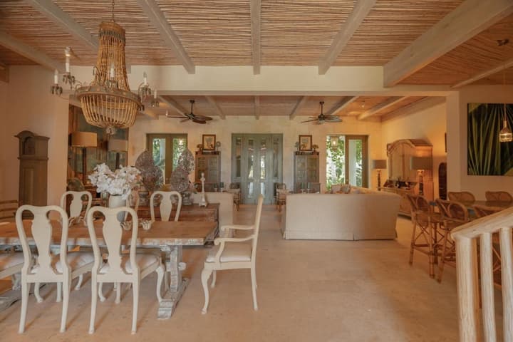 One-of-a-kind Villa With Open Spaces and Amazing Views in Luxury Beach Resort