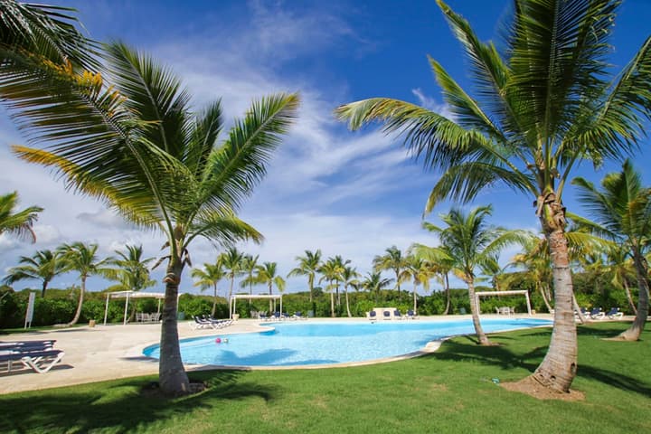 Fully Equipped Apartment Overlooking Golf Course at Luxury Beach Resort