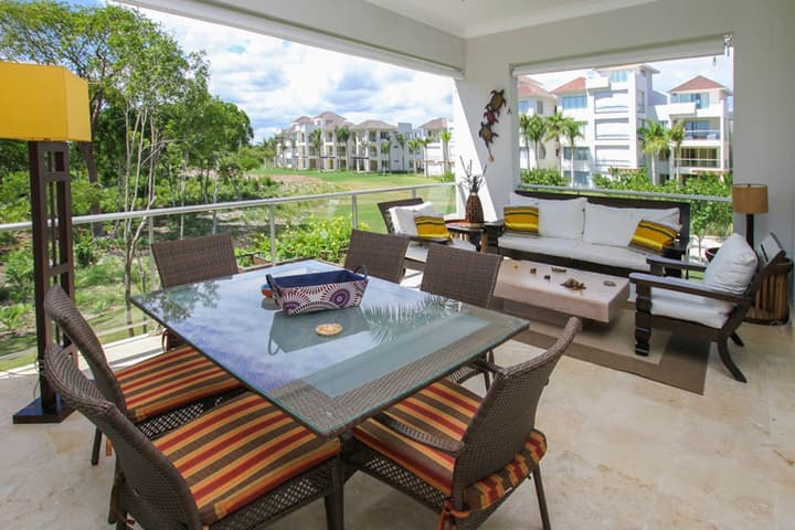 Fully Equipped Apartment Overlooking Golf Course at Luxury Beach Resort