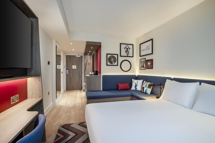 Hampton by Hilton Bath City