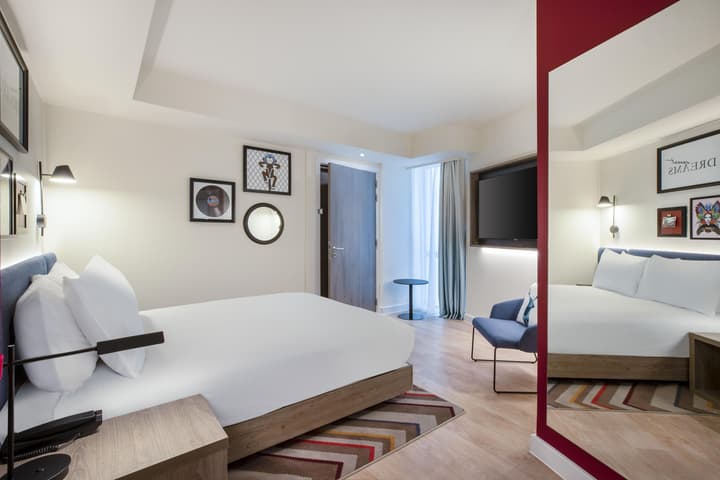 Hampton by Hilton Bath City