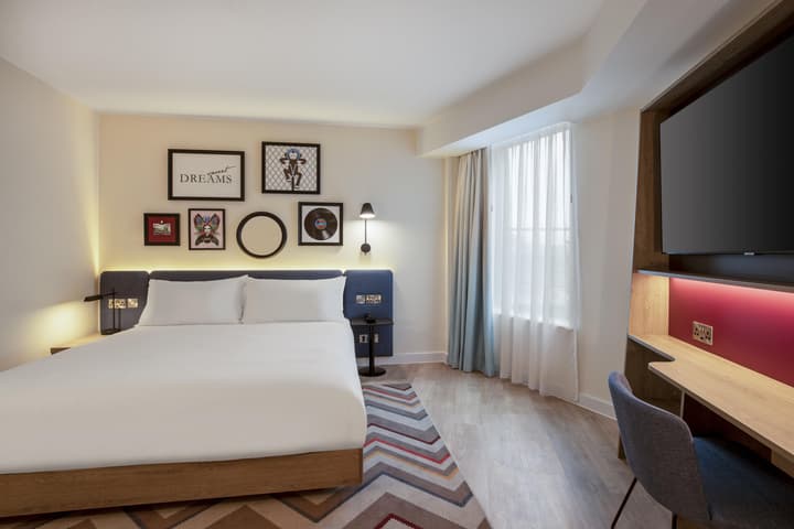 Hampton by Hilton Bath City