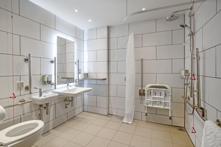 Hampton by Hilton Bath City