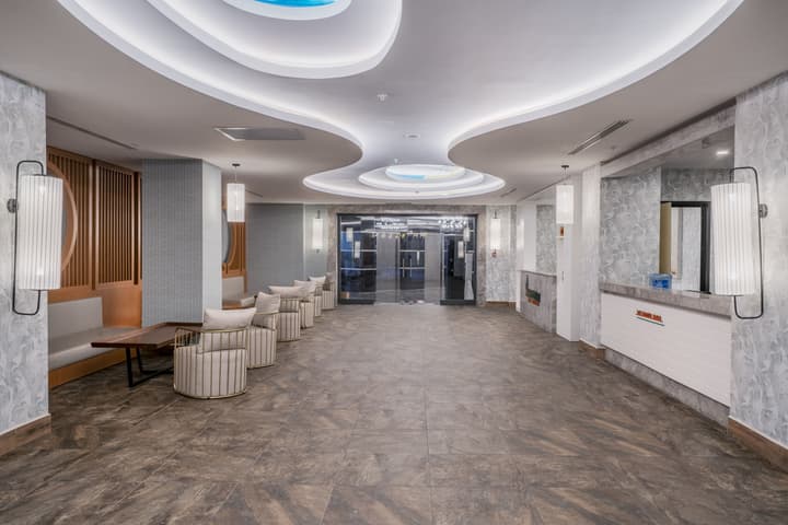 Arnor De Luxe Hotel